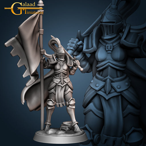 Cloak Knight w/ Banner | Female Knights | Fantasy Miniature | Galaad Miniatures TabletopXtra