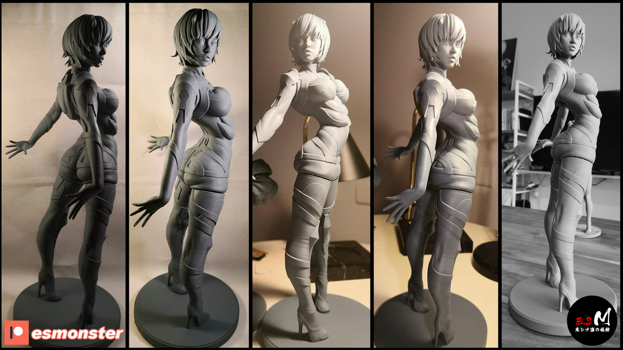 Ray | Pin-Up Miniature Statue | E.S Monster
